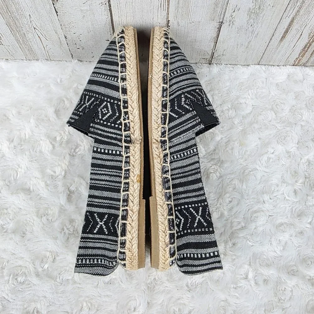 Minnetonka Black and Cream Espadrilles Size 5